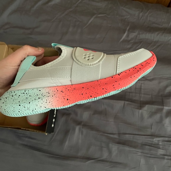 kids under armor shoes - Picture 2 of 5